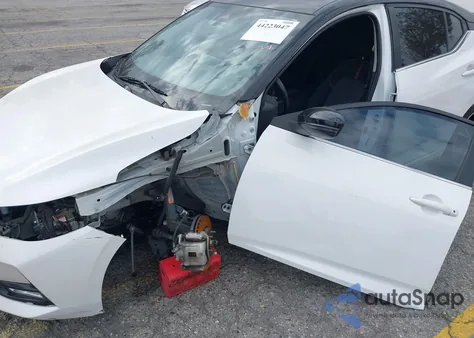 2021 Nissan Sentra Sr Xtronic Cvt z USA, uszkodzony, nr VIN 3N1AB8DV2MY323452